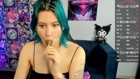Snapshot of chloebloss0m chatting on 1, 10, 2025 Boni online show from 1, 10, 2025