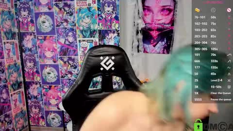 Snapshot of chloebloss0m chatting on 21, 10, 2025 Boni online show from 21, 10, 2025
