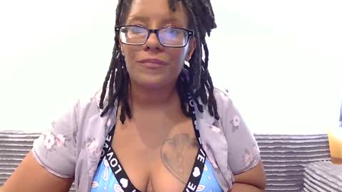 Chloe online show from 15, 3, 2026