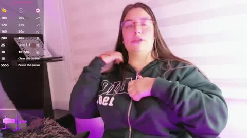 Snapshot of chloee_as_ chatting on 26, 5, 2026 chloee_as_ online show from 26, 5, 2026