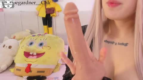 Snapshot of chloee_gardner chatting on 22, 4, 2026 Chloe online show from 22, 4, 2026