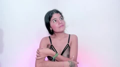 Snapshot of chloee_sex_69 chatting on 16, 12, 2025 My name is Nikole online show from 16, 12, 2025