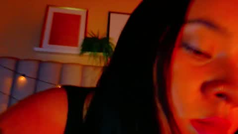 C H L O E  online show from 21, 2, 2026