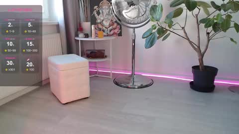 Chloe online show from 3, 11, 2025