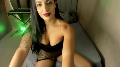 Laura  independent model online show from 21, 12, 2024