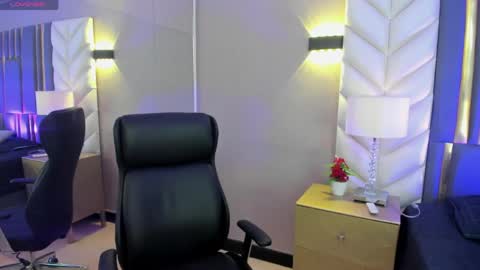  Chloe Harper  online show from 14, 4, 2026