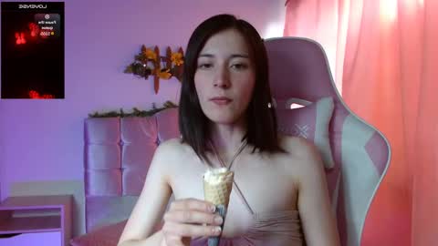 Chloe online show from 8, 2, 2025