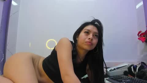 Snapshot of chloemartini_ chatting on 17, 10, 2025 ChloeSignup For Free Join my Fan Club online show from 17, 10, 2025