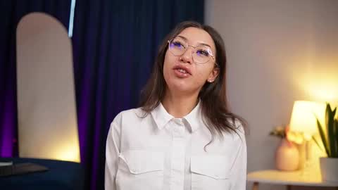 Snapshot of chloemin_ chatting on 15, 11, 2025 chloemin_ online show from 15, 11, 2025