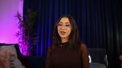 Snapshot of chloemin_ chatting on 20, 11, 2025 chloemin_ online show from 20, 11, 2025