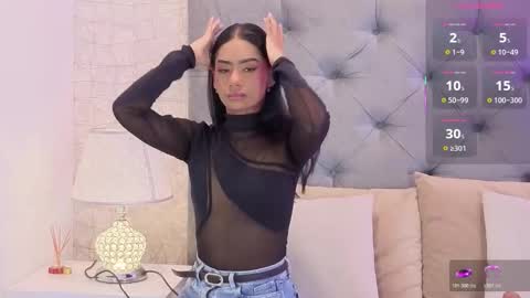 Snapshot of chloemoon10 chatting on 16, 3, 2026 C H L O E M O O N online show from 16, 3, 2026