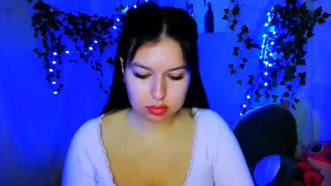 Snapshot of chloericci chatting on 18, 12, 2025 ChloeRicci online show from 18, 12, 2025