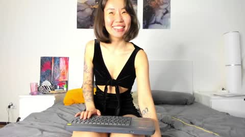 Snapshot of chloetaya chatting on 4, 4, 2026 ChloeTaya online show from 4, 4, 2026