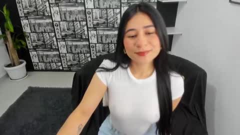 ChloeTurner  online show from 4, 2, 2025