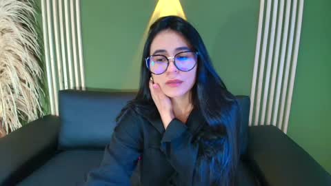 ChloeTurner  online show from 13, 10, 2025