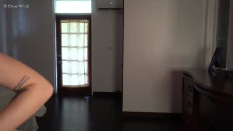 Chloe  online show from 15, 3, 2026