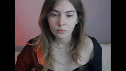 Snapshot of chloi_hes chatting on 22, 12, 2024 chloi_hes online show from 22, 12, 2024