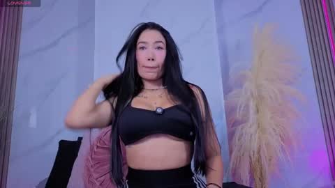 Snapshot of chlooee_ chatting on 6, 4, 2026 Chlooe online show from 6, 4, 2026