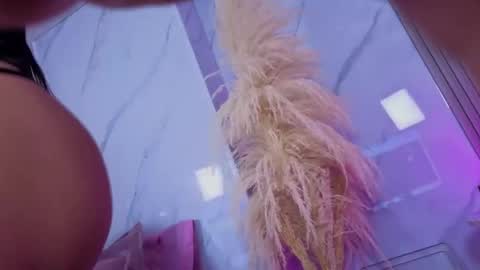 Snapshot of chlooee_ chatting on 9, 4, 2026 Chlooe online show from 9, 4, 2026