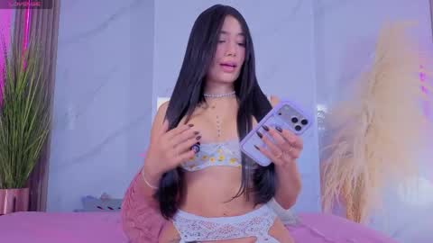 Snapshot of chlooee_ chatting on 15, 4, 2026 Chlooe online show from 15, 4, 2026