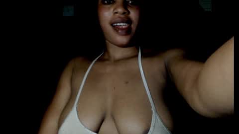 Snapshot of choco_chocox chatting on 18, 1, 2025 ESTHER online show from 18, 1, 2025
