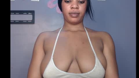 Snapshot of choco_chocox chatting on 28, 1, 2025 ESTHER online show from 28, 1, 2025