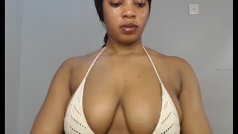 Snapshot of choco_chocox chatting on 30, 9, 2025 ESTHER online show from 30, 9, 2025