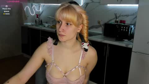 Snapshot of choco_meowx chatting on 3, 4, 2026 choco_meowx online show from 3, 4, 2026