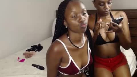 Snapshot of chocolate_river2012 chatting on 14, 12, 2025 chocolate_river2012 online show from 14, 12, 2025