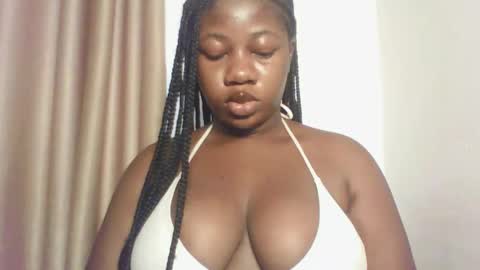 Snapshot of chocolateassgirl61 chatting on 29, 10, 2025 chocolateassgirl61 online show from 29, 10, 2025