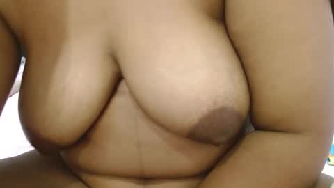 Snapshot of chocosexy26 chatting on 21, 3, 2026 chocolatwoman online show from 21, 3, 2026