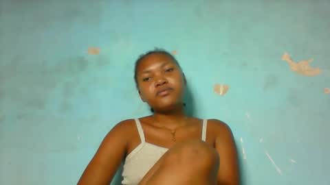 Snapshot of chololatblonde chatting on 18, 3, 2026 chololatblonde online show from 18, 3, 2026