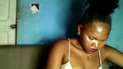 Snapshot of chololatblonde chatting on 21, 3, 2026 chololatblonde online show from 21, 3, 2026