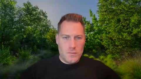 Snapshot of chris2024x chatting on 28, 10, 2025 Christian online show from 28, 10, 2025