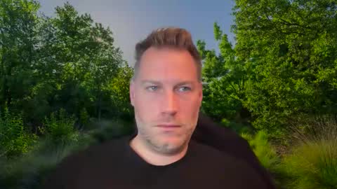 Snapshot of chris2024x chatting on 31, 10, 2025 Christian online show from 31, 10, 2025