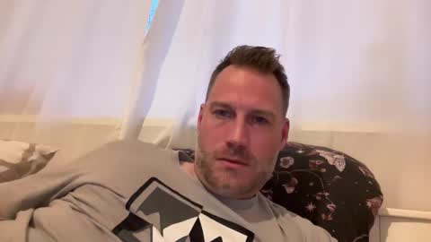 Snapshot of chris2024x chatting on 8, 11, 2025 Christian online show from 8, 11, 2025