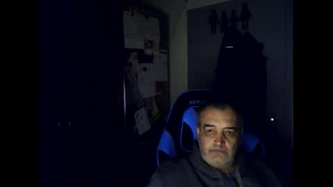 Snapshot of chris250268 chatting on 12, 10, 2025 Chris online show from 12, 10, 2025