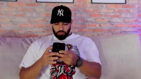 Snapshot of chris_varden chatting on 5, 1, 2026 Chris Varden online show from 5, 1, 2026