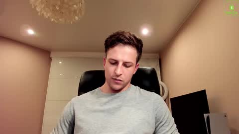 Snapshot of chriscarrey chatting on 21, 9, 2025 Chris online show from 21, 9, 2025