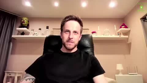 Snapshot of chriscarrey chatting on 11, 6, 2026 Chris online show from 11, 6, 2026