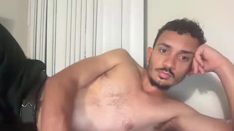 Snapshot of chrislover2125 chatting on 17, 4, 2026 chrislover2125 online show from 17, 4, 2026