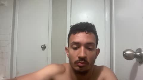 Snapshot of chrislover2125 chatting on 19, 4, 2026 chrislover2125 online show from 19, 4, 2026