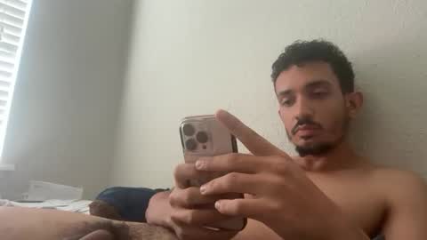 Snapshot of chrislover2125 chatting on 21, 4, 2026 chrislover2125 online show from 21, 4, 2026