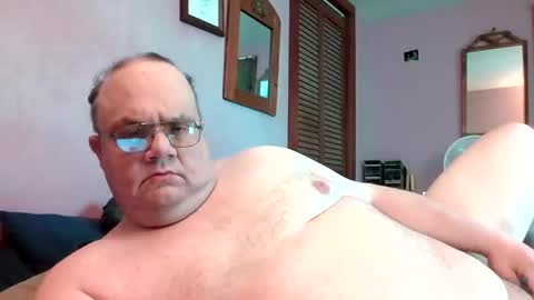Snapshot of chrismini312 chatting on 20, 4, 2026 Chris The Jerk Off King online show from 20, 4, 2026