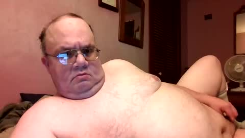 Snapshot of chrismini312 chatting on 21, 4, 2026 Chris The Jerk Off King online show from 21, 4, 2026