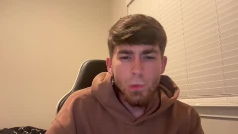 Snapshot of chrisoncam01 chatting on 21, 10, 2025 chrisoncam01 online show from 21, 10, 2025