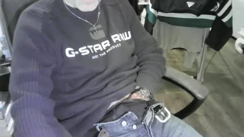 Snapshot of chrisprngr chatting on 18, 12, 2025 chrisprngr online show from 18, 12, 2025