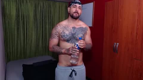chriss_james online show from 11, 11, 2025