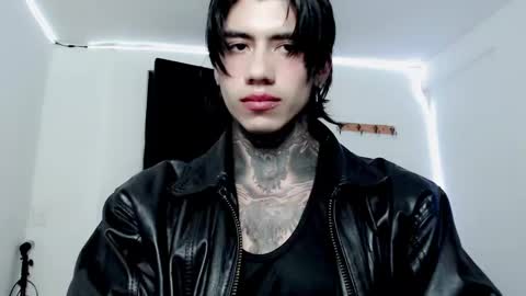 CHRIS  INDEPENT MODEL online show from 27, 1, 2025