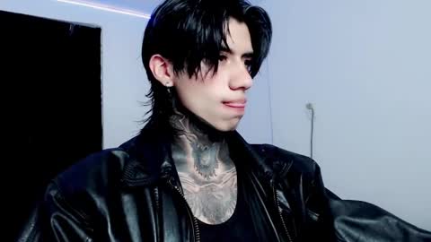 CHRIS  INDEPENT MODEL online show from 13, 2, 2025